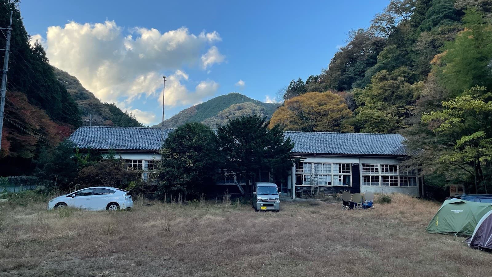 粟野三小キャンプ場