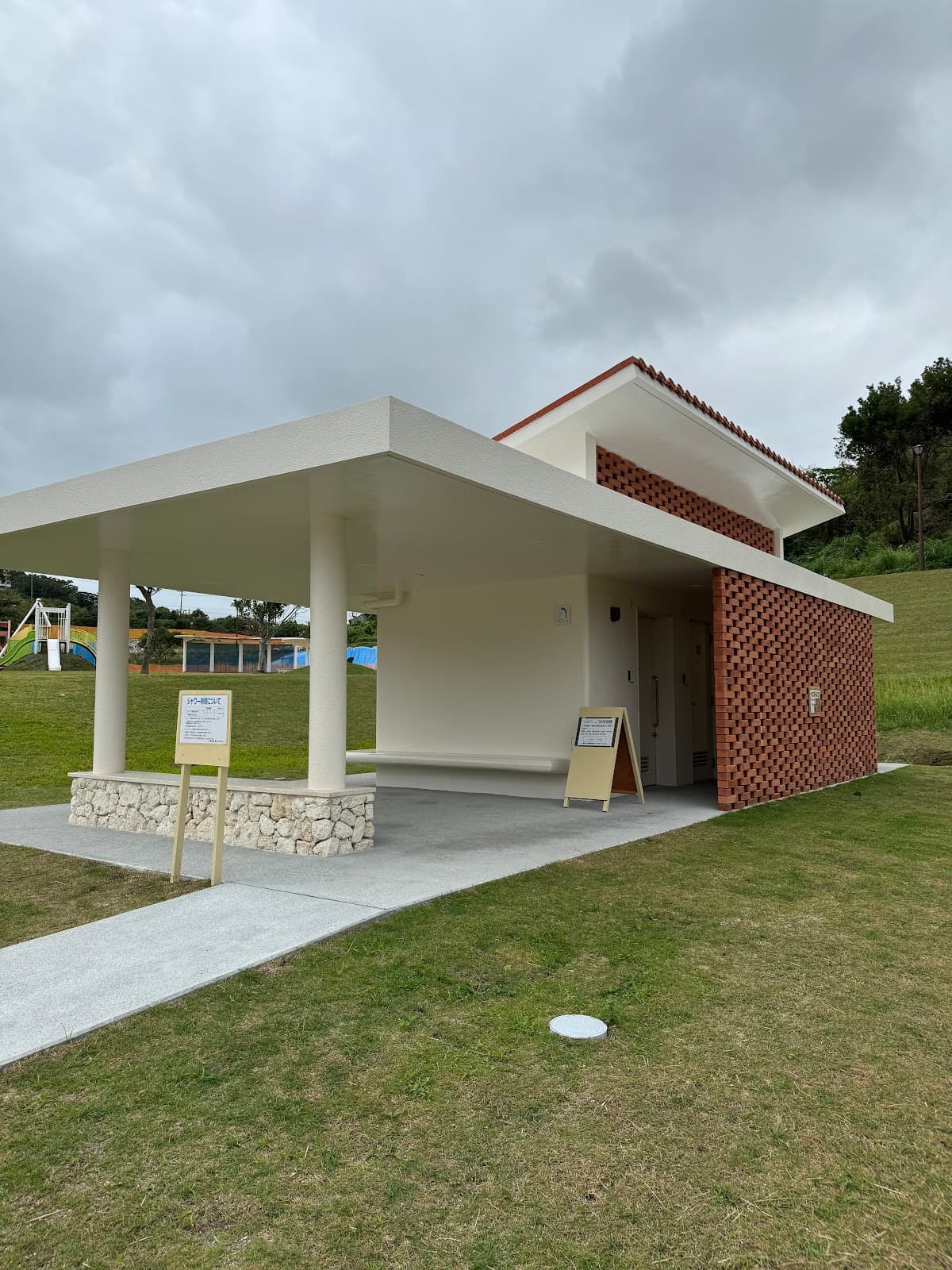 キャンプ場 シャワールーム