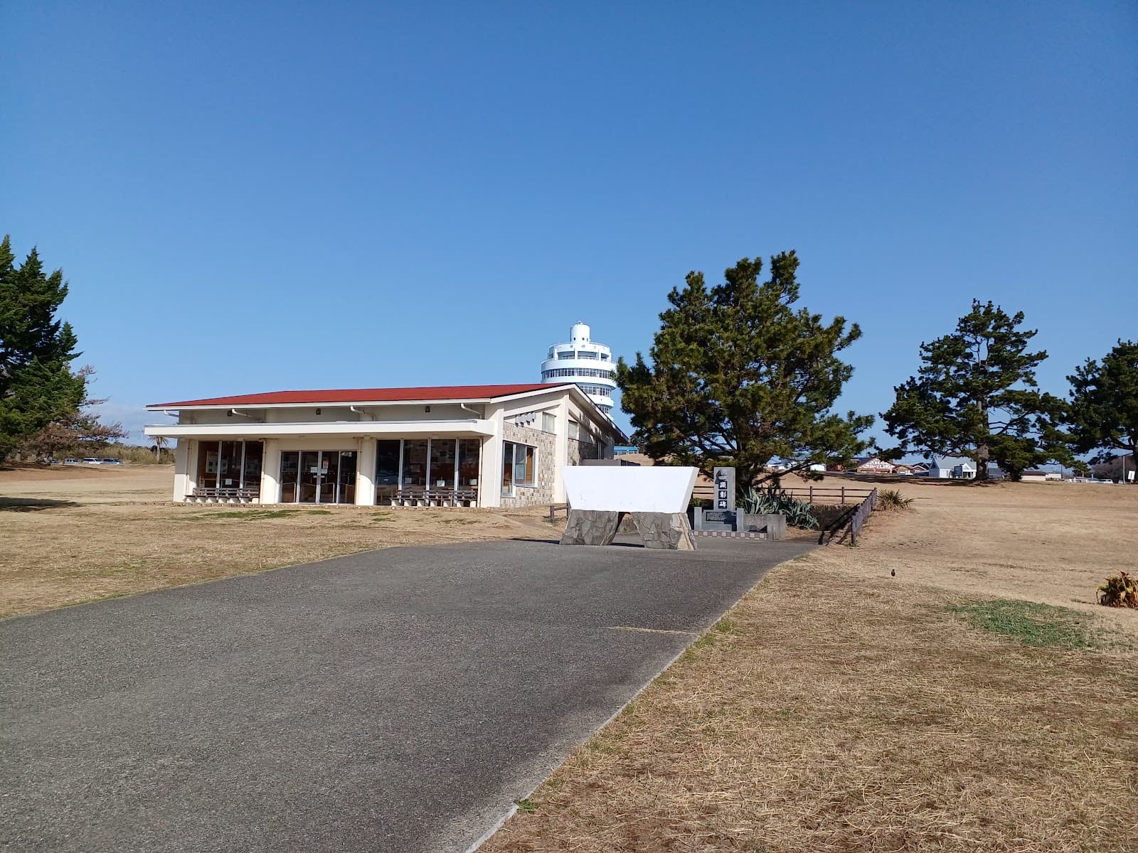 潮岬望楼の芝キャンプ場