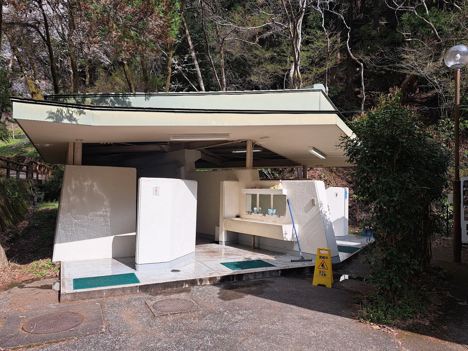 Nature Factory 東京町田 テントサイト