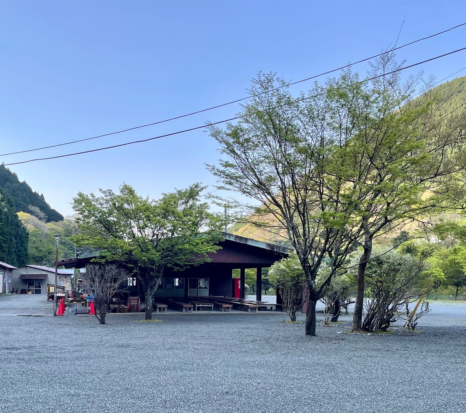 西丹沢中川ロッヂ