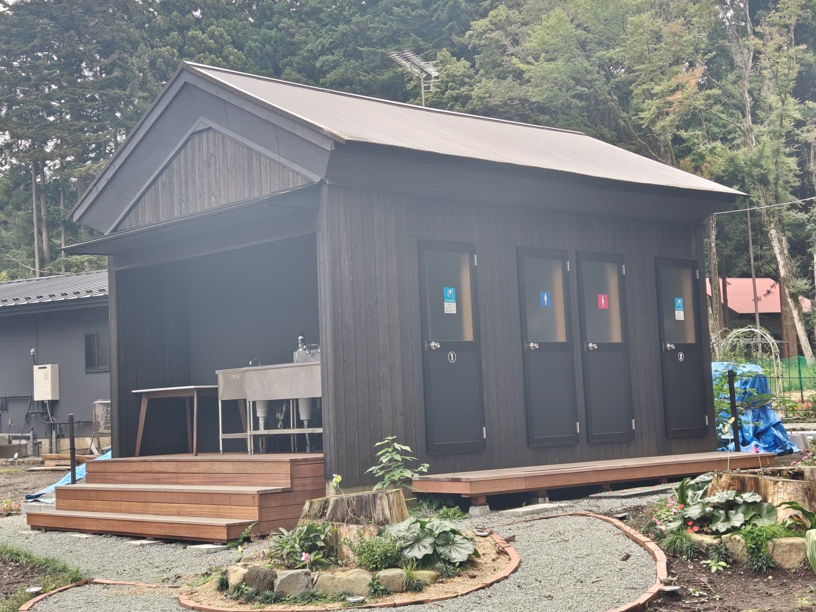 SECRET BASE GOTEMBA AUTO CAMPGROUND