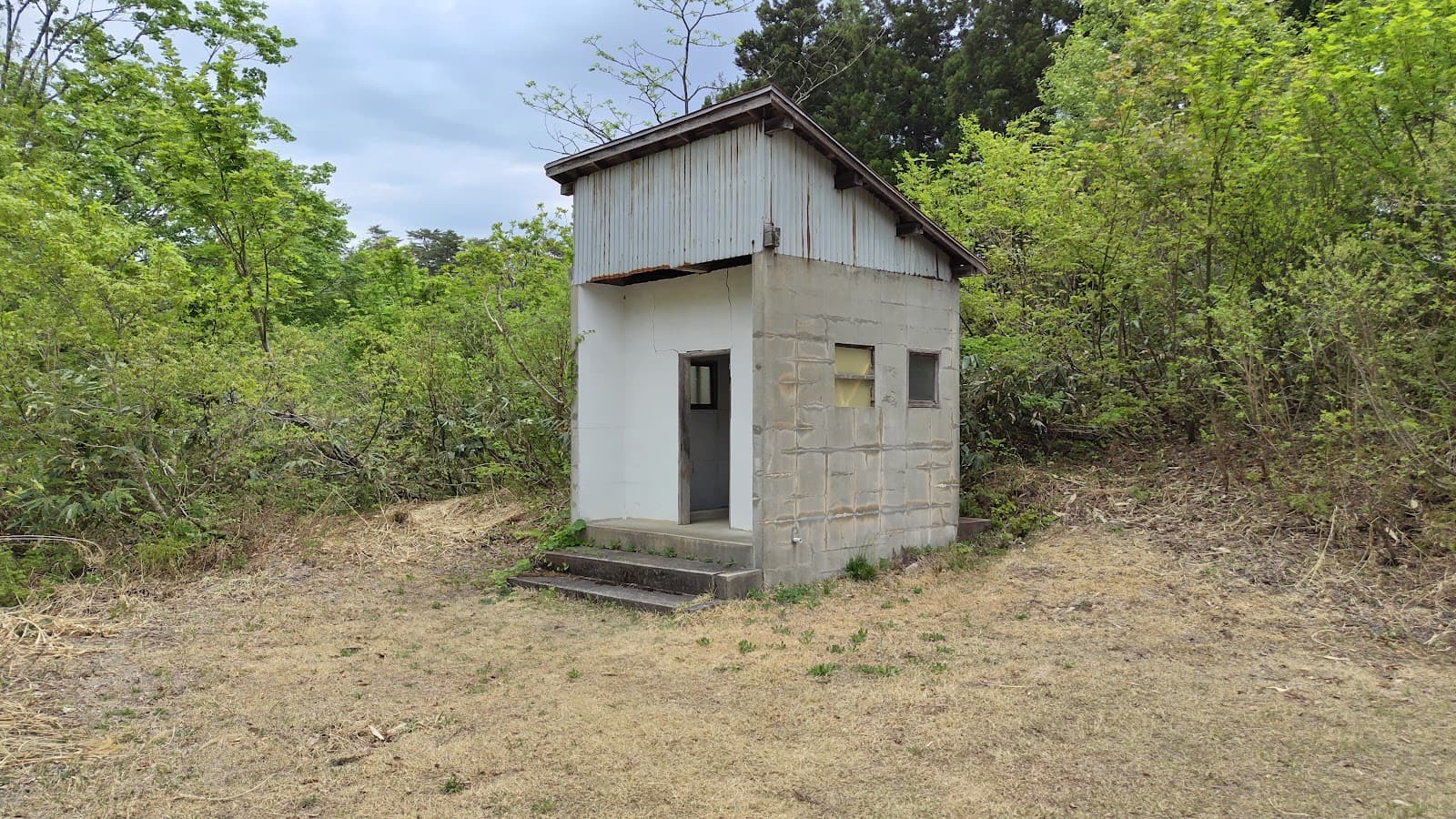 信越トレイル桂池テントサイト