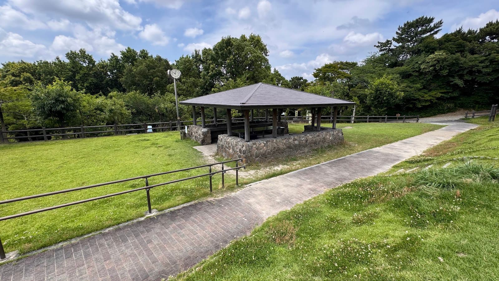 聚楽園公園 キャンプ場