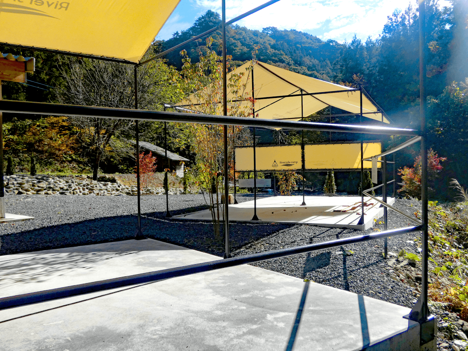 水上キャンプ場 Riverside camp