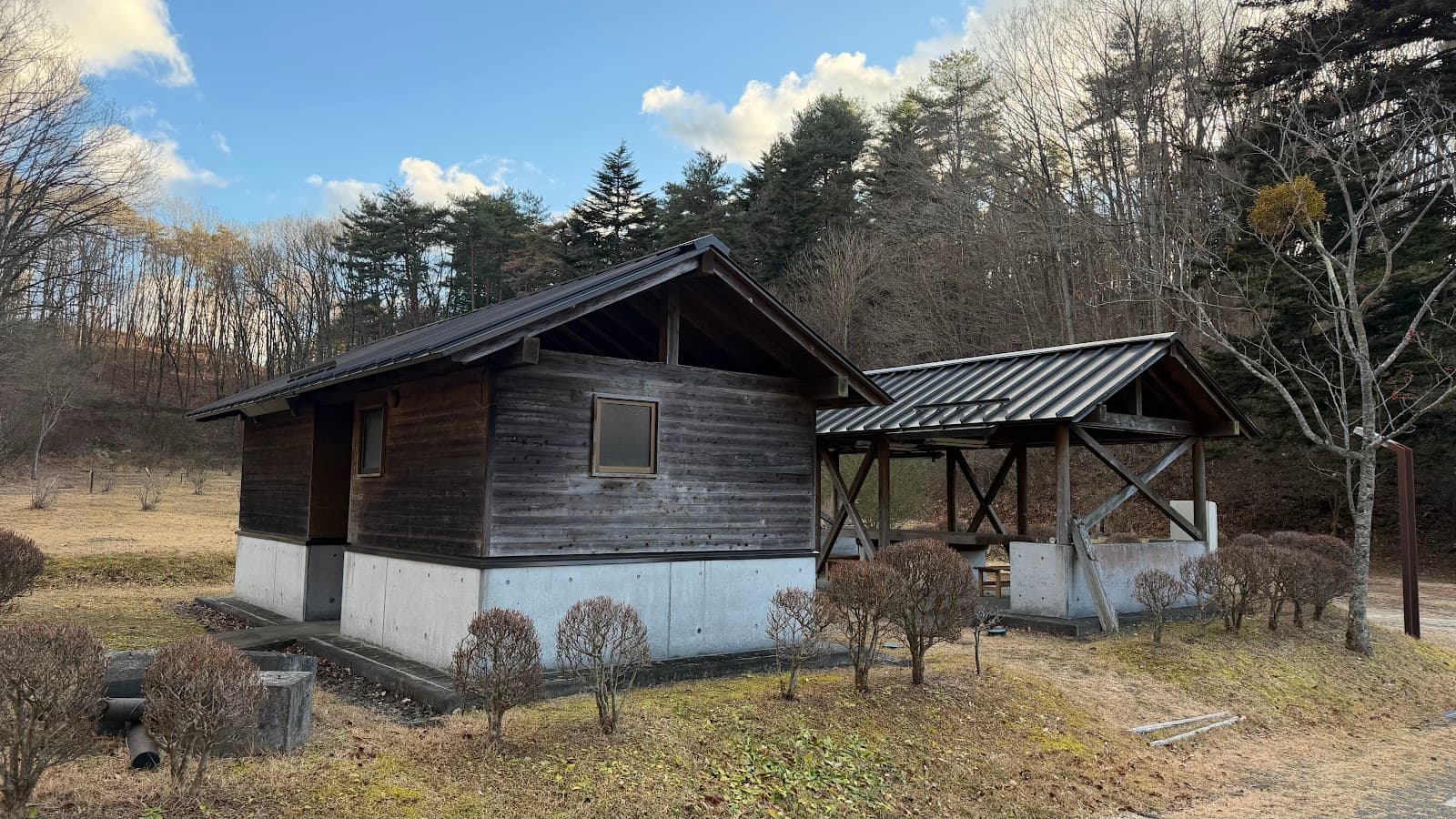 湯遊ランドはなわ オートキャンプ場