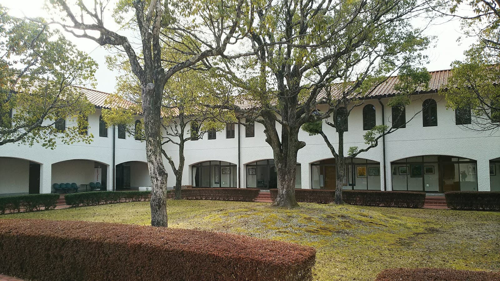 兵庫県立嬉野台生涯教育センター