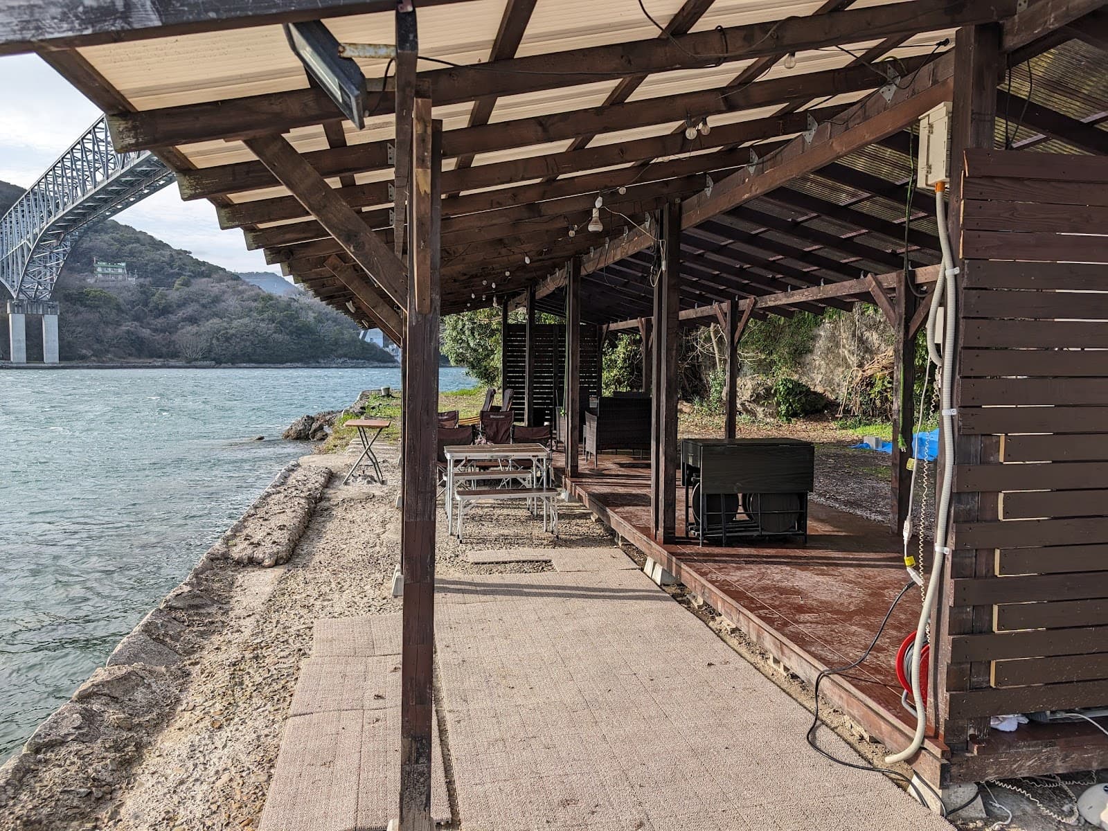 海の隠れ家キャンプ場