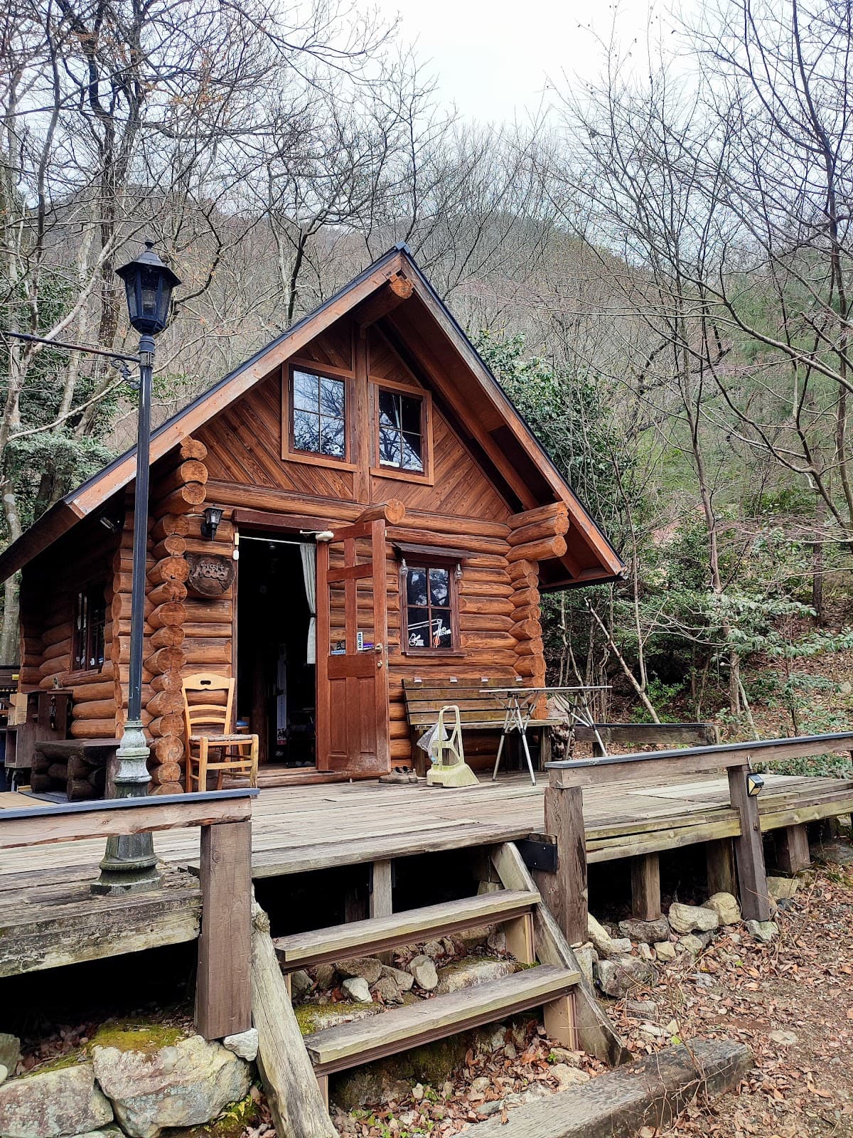 ディーズ・ウッド