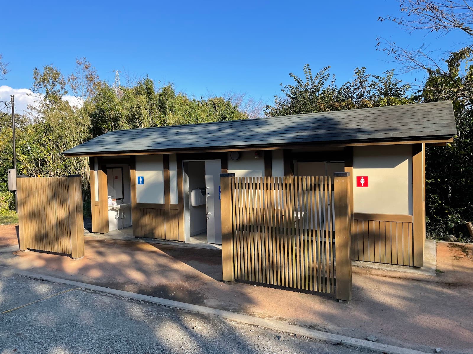 野田山健康緑地公園富士川キャンプ場