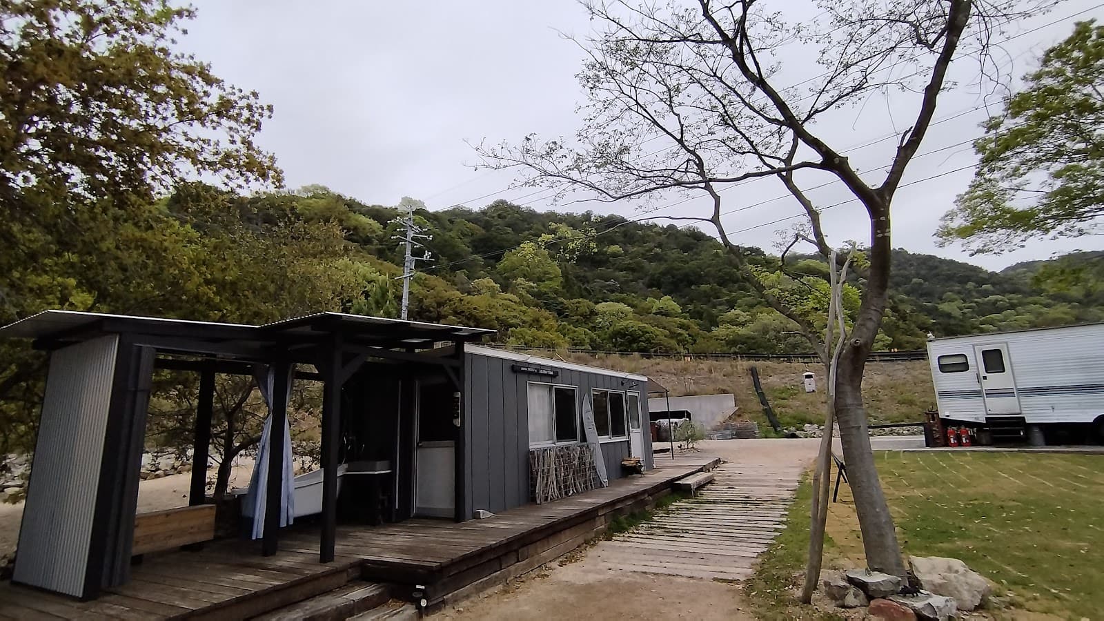 カクカクシカジカキャンプ場