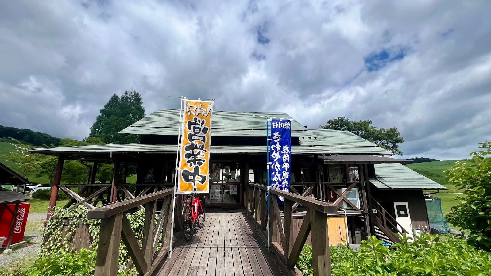 屋根付きバーベキュー会場