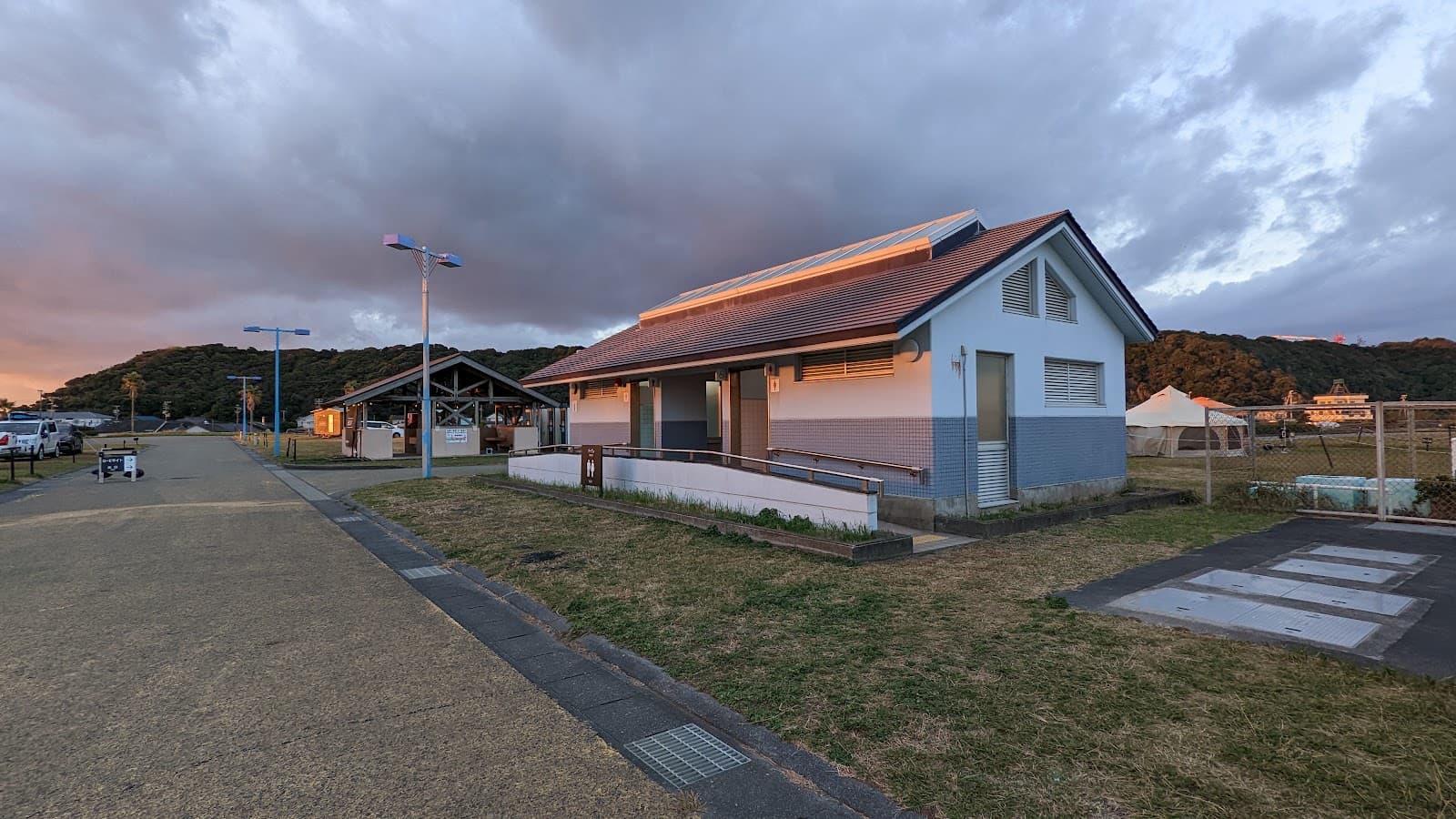 マリンパーク御前崎オートキャンプ場（MARIPA DE CAMP）