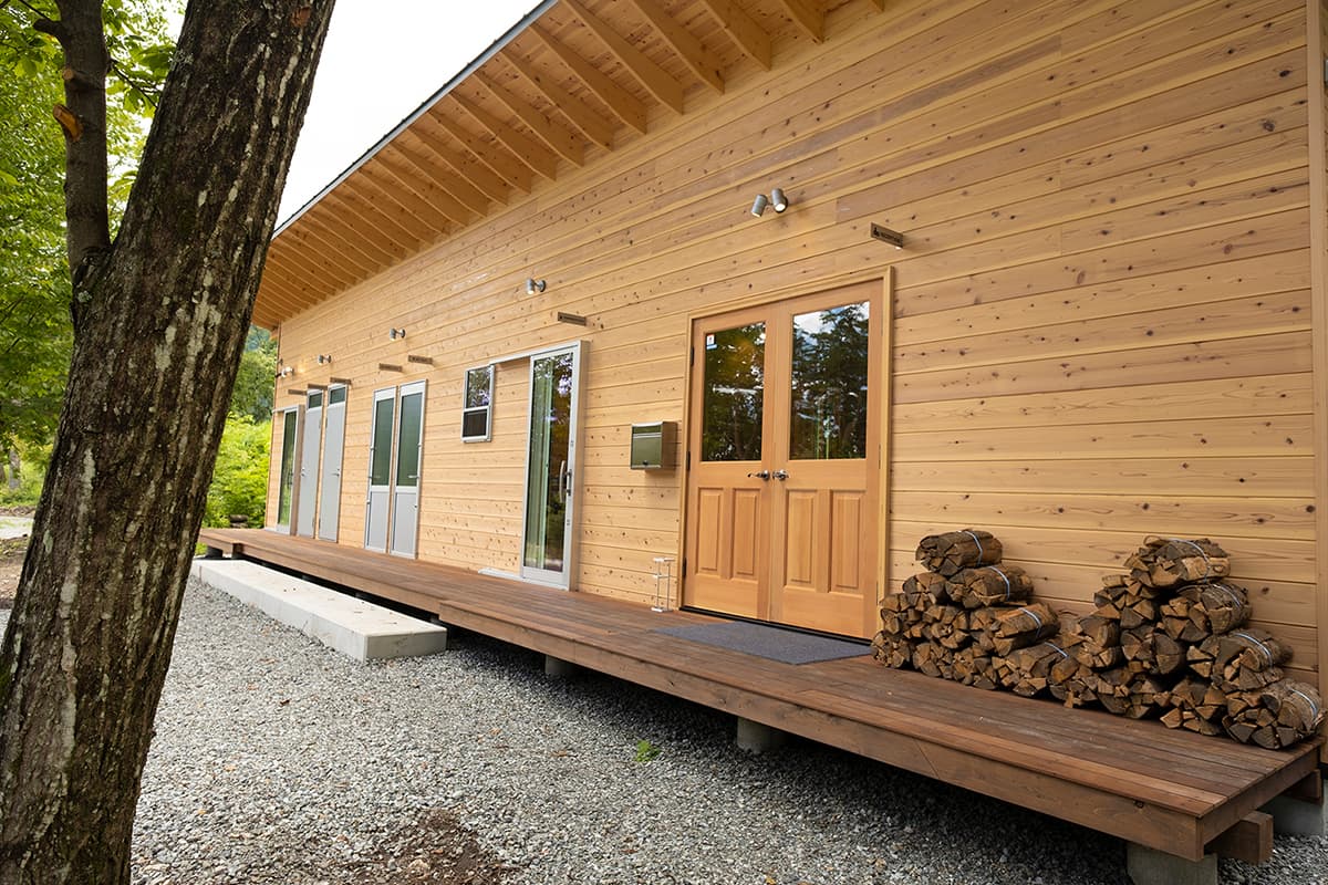 山梨・白州 FLAMME日向山オートキャンプサイト