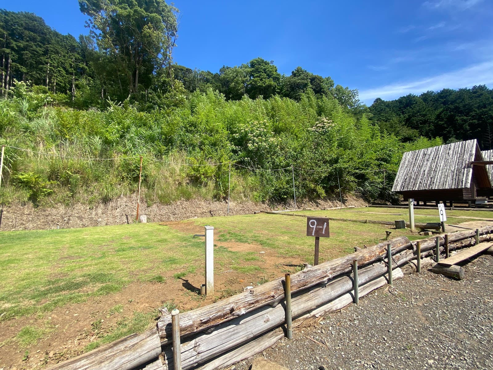 キャンプ場 フィール