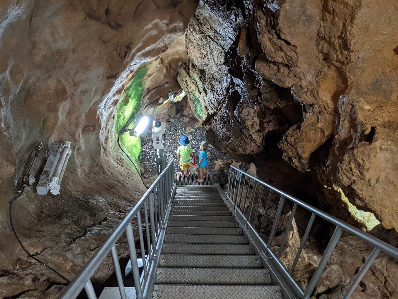 質志鐘乳洞公園