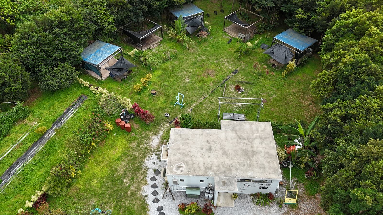 勝山 BASE CAMP | 沖縄初バーがあるキャンプ場