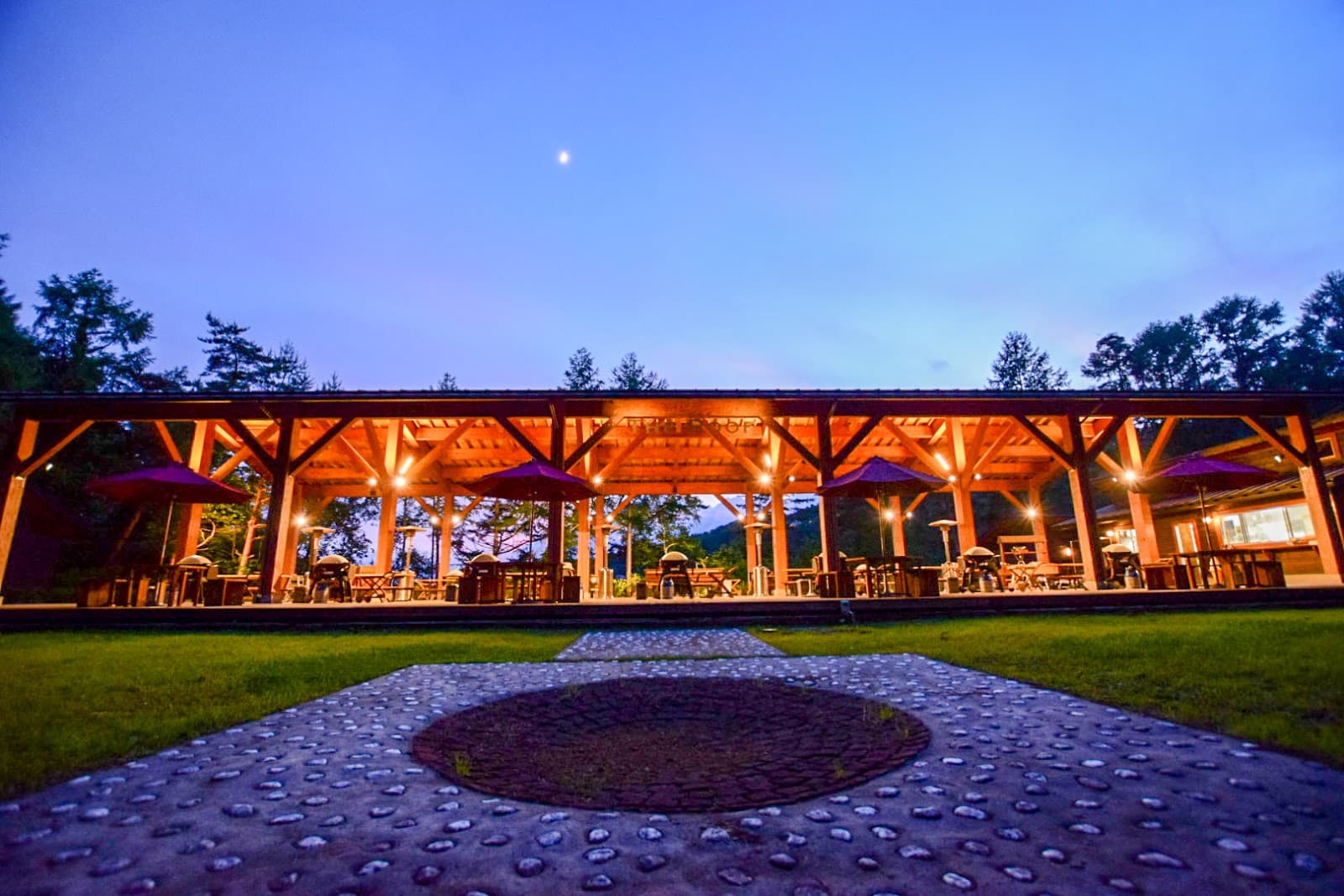 グラマラスダイニング蓼科