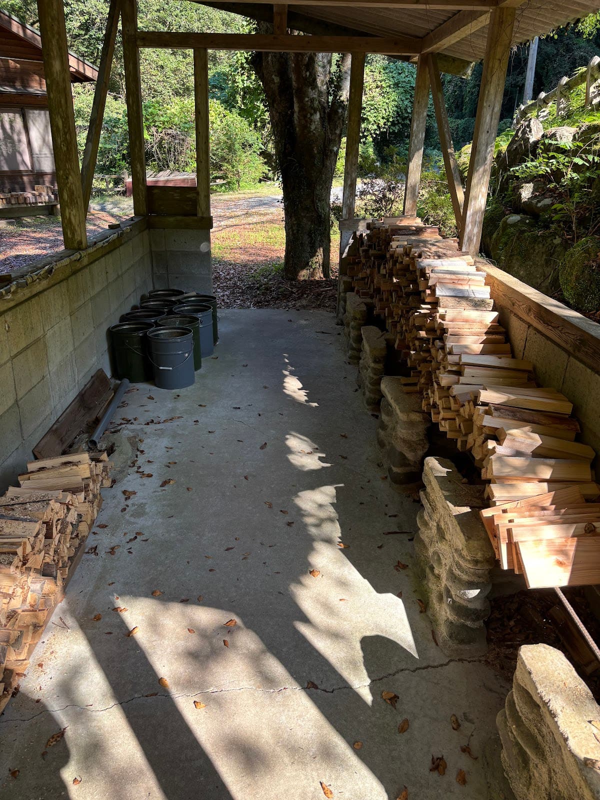 ヤマウラベース