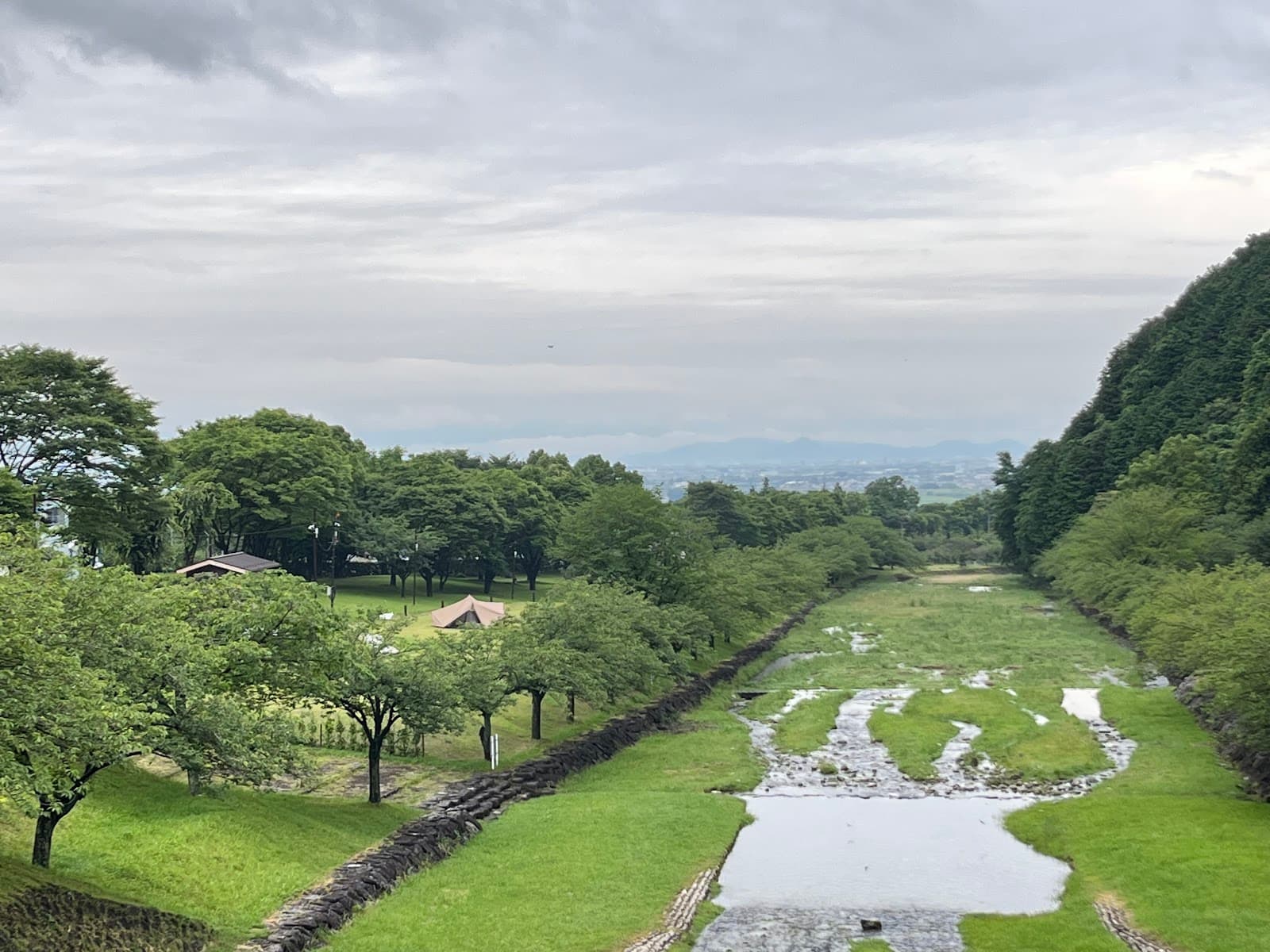 羽根谷だんだん公園キャンプサイト